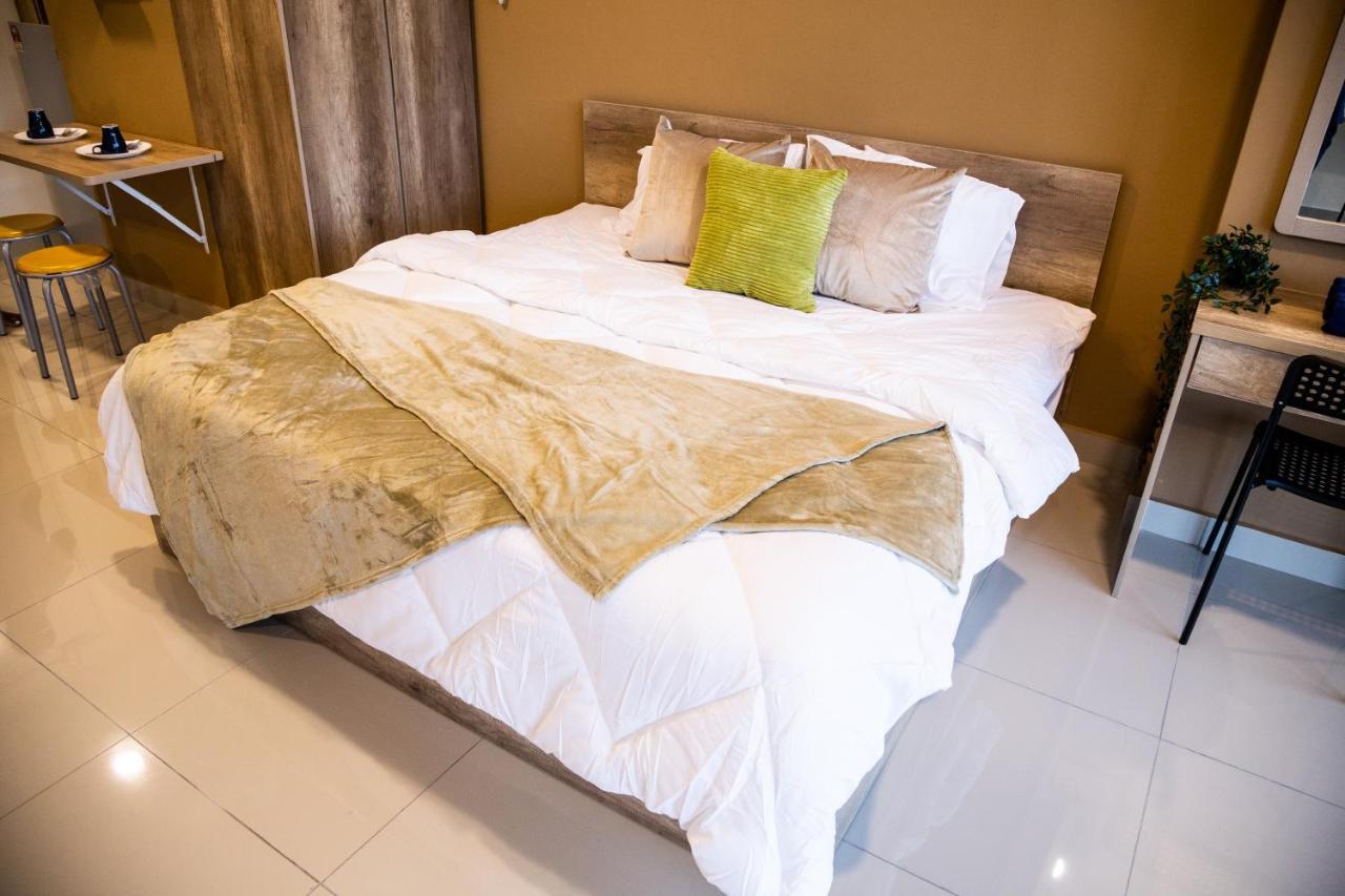 Studio Units At Pacific Tower Near Jaya One By Comfyasia Petaling Jaya Exterior photo