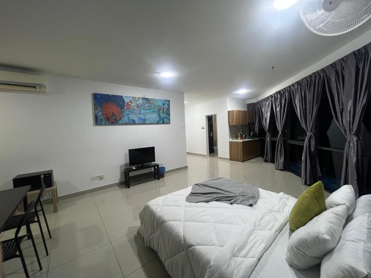Studio Units At Pacific Tower Near Jaya One By Comfyasia Petaling Jaya Exterior photo